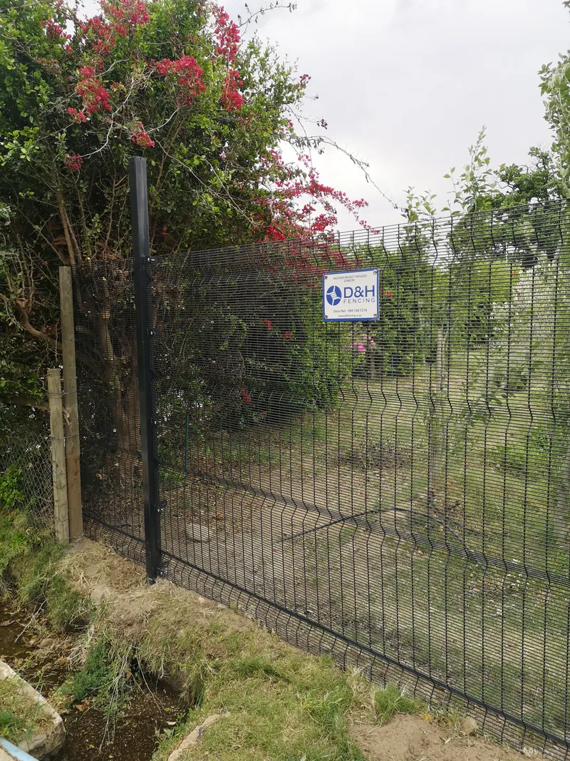 D&H Fencing branded Clearview mesh fence installed at Cape Town residential property